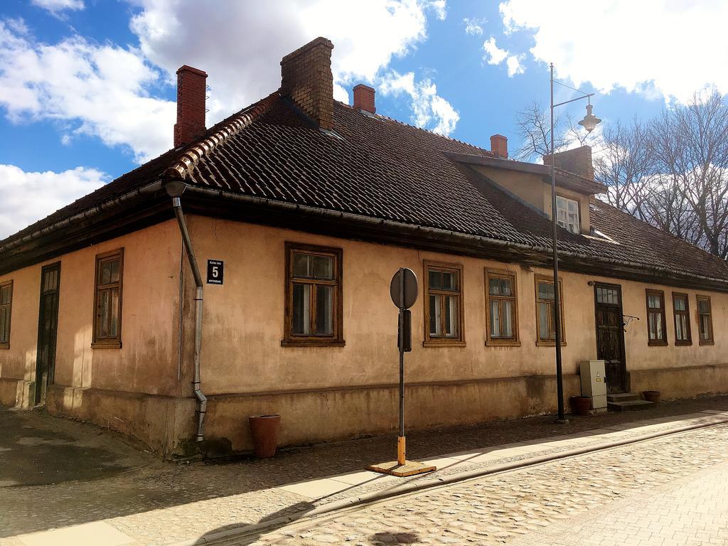 Kalna Ielas Rezidence Kuldīga Buitenkant foto